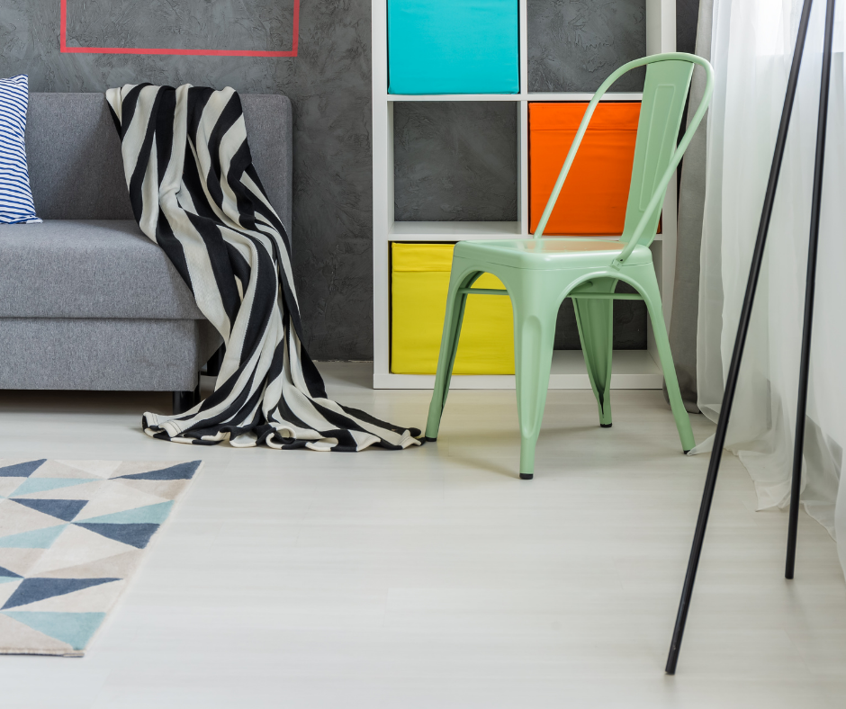 Farbige Möbel mit verschiedenen Formen
